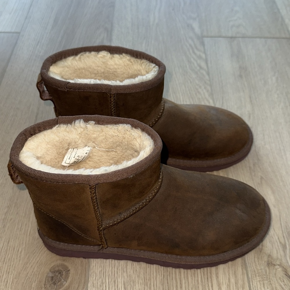 UGG Classic Mini - Picture 5 of 10